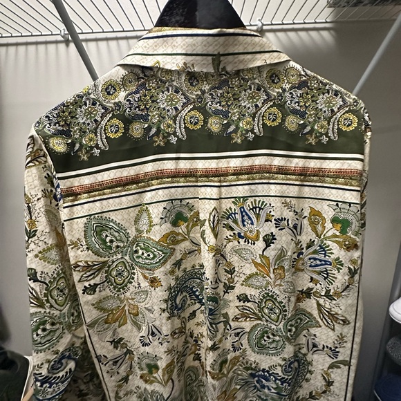 Beautiful silk blouse!!! - Picture 2 of 2